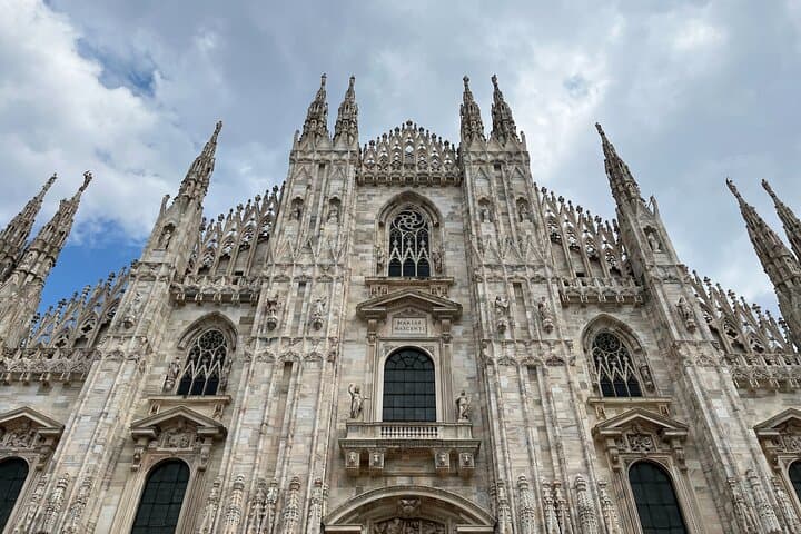 Milan: Duomo Tour with Rooftop Access – Small Group or Private