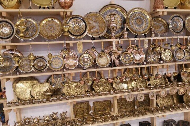 Compras e Explorando Workshops e Mercados em Luxor