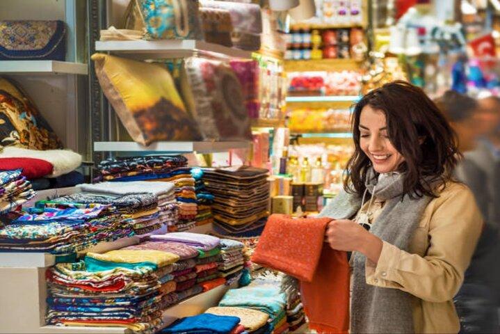 Compras e Explorando Workshops e Mercados em Luxor