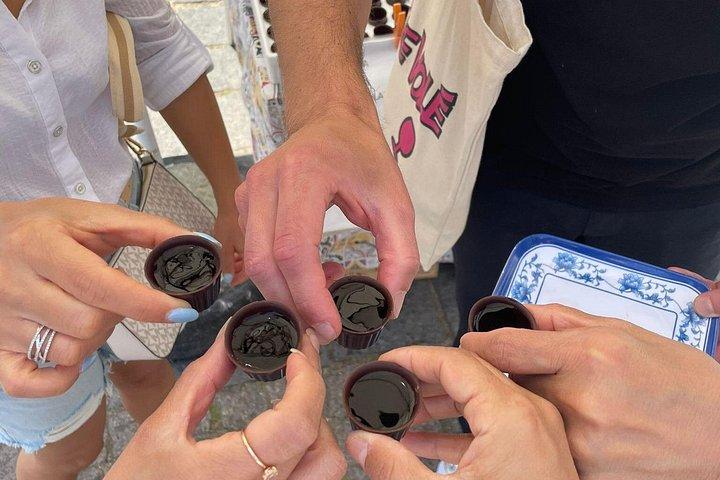 Lissabons authentische Essens- und Weintour mit einem Winzer