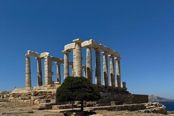 ギリシャのリビエラを巡るアテネのプライベートケープスーニオツアー