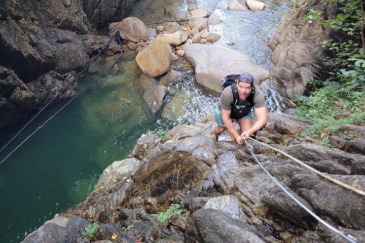 Escursione nella giungla a palo maria Cascate