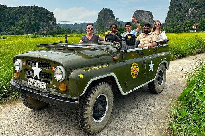 Ninh Binh Jeep-Abenteuer, malerische Bootsfahrt, Erkundung des täglichen Lebens