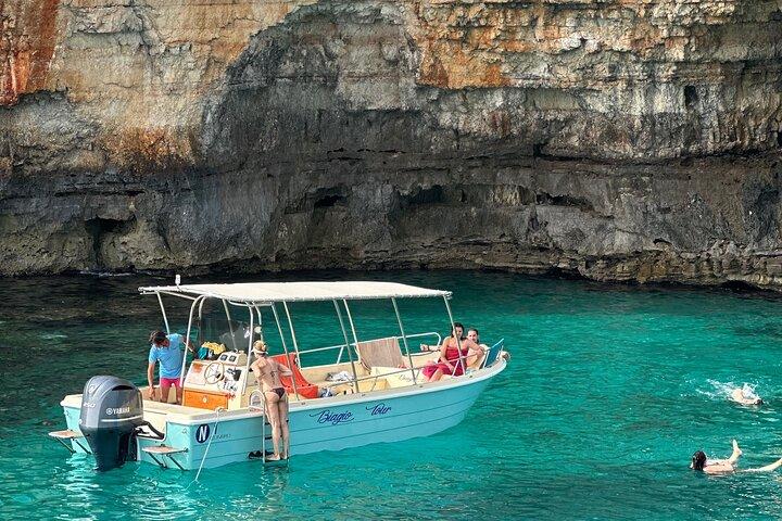 Escursione in barca e visita delle grotte di Santa Maria di Leuca