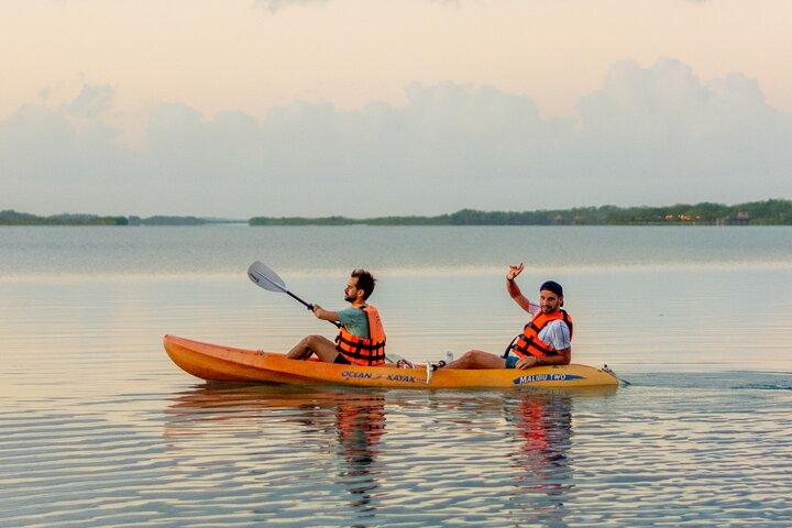 Aluguel de caiaque de dia inteiro em Bacalar