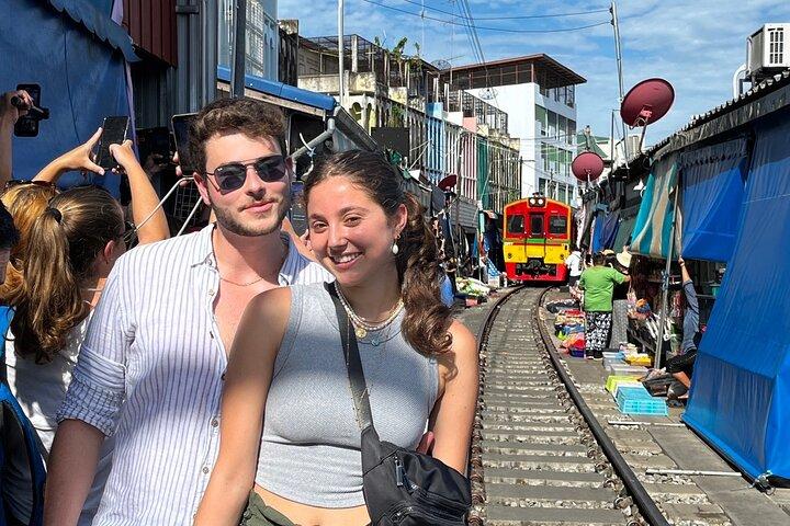 Tour Privado Mercados Flutuantes e Ferroviários