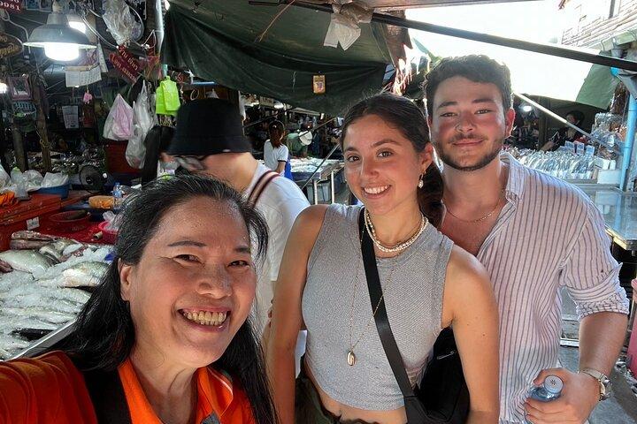 Tour Privado Mercados Flutuantes e Ferroviários