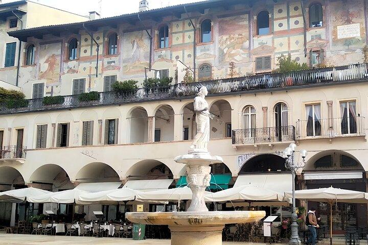 Visite à pied à Vérone: 9+ Points de repère avec Live Guide