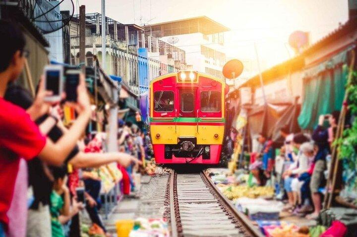 Tour Privado ao Mercado de Trem Maeklong e Mercado Flutuante