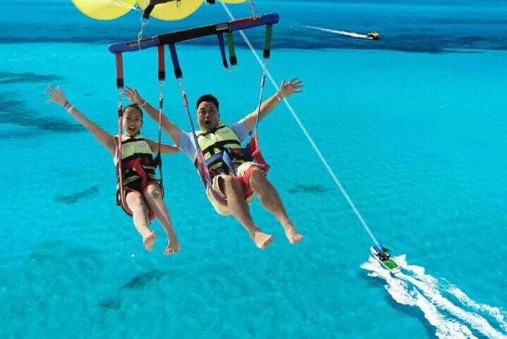 Hurghada: Red Sea Parasailing with Private Transfers