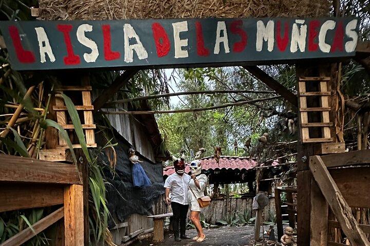 Mexico-Stad Het eiland van poppen, spelletjes en drankjes