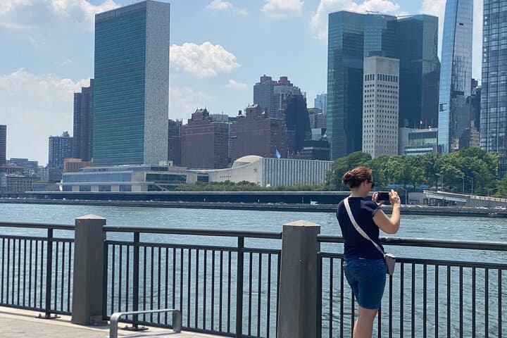 Roosevelt Island: An Audio Tour by a Filmmaker