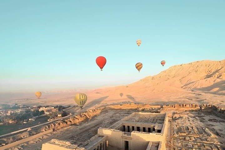 Sharm ElSheikh: excursão privada de um dia a Luxor Tumba do Rei Tut de avião