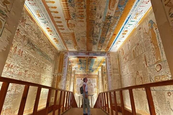 Sharm ElSheikh: excursão privada de um dia a Luxor Tumba do Rei Tut de avião