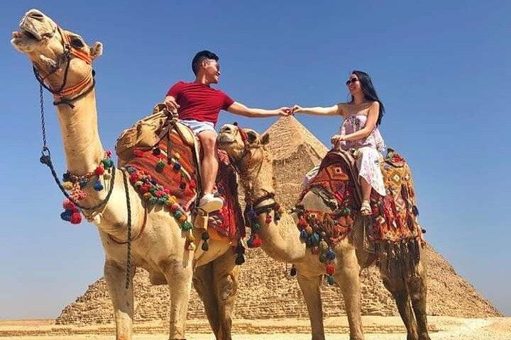 Da Sharm El Sheikh: tour privato di un'intera giornata al Cairo in volo