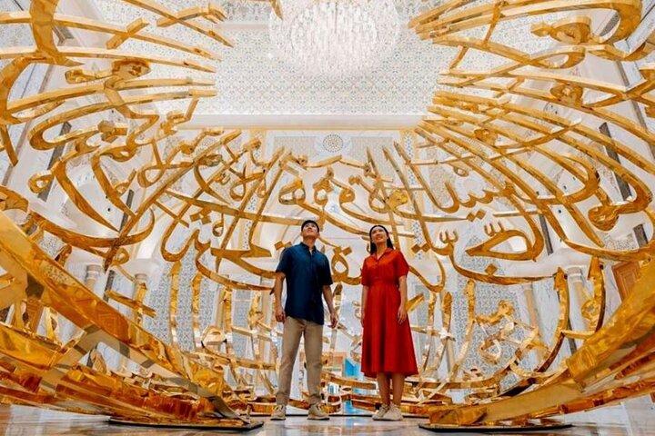 Excursion d'une journée à Abu Dhabi avec entrée au Qasr Al Watan
