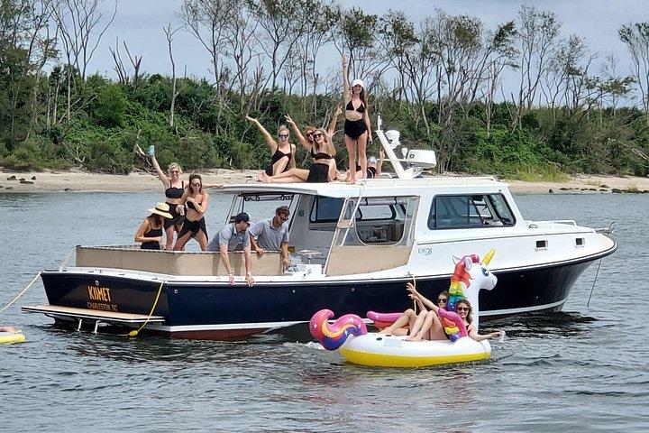 Excursões privadas de manhã no iate Kismet até 20 passageiros