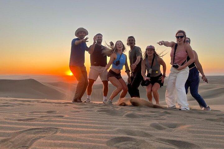 Excursion d'une journée complète à Paracas et Huacachina au départ de Lima : Sunset Experience