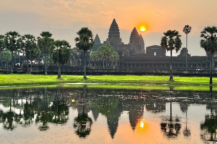 Private Angkor Sunrise Tour with Lunch Included