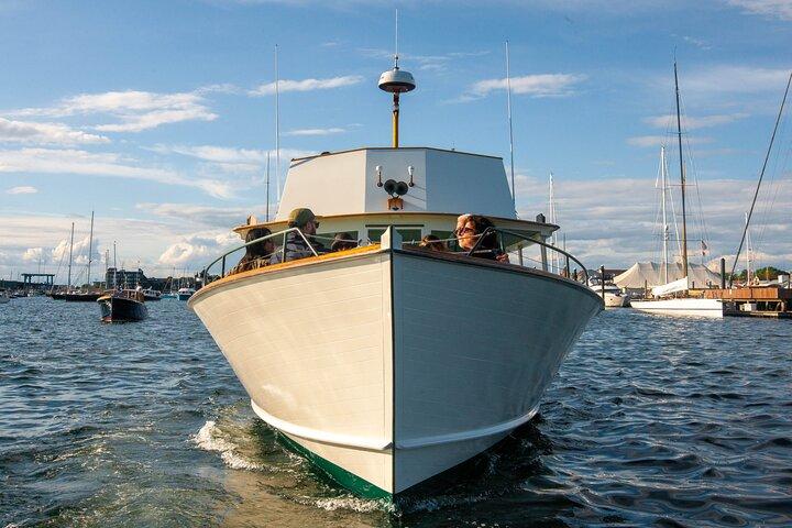 Crociera al tramonto con Gansett Cruises a Newport, RI