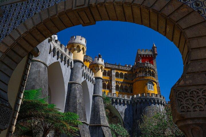 From Lisbon: Sintra, Pena & Winery Tour with Tasting Small-Group