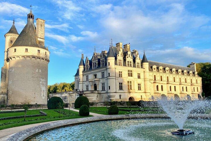 2 DAy Da Vinci Castles & Chablis 4 Domains 20 Wines Small Group15