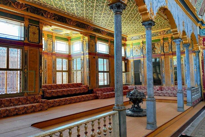 Full Day Historical Walking Tour From Byzantium to the Ottomans