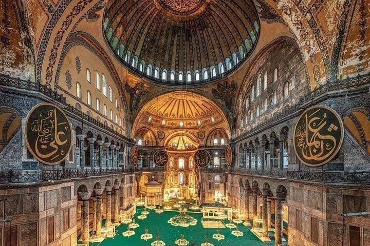 Full Day Historical Walking Tour From Byzantium to the Ottomans