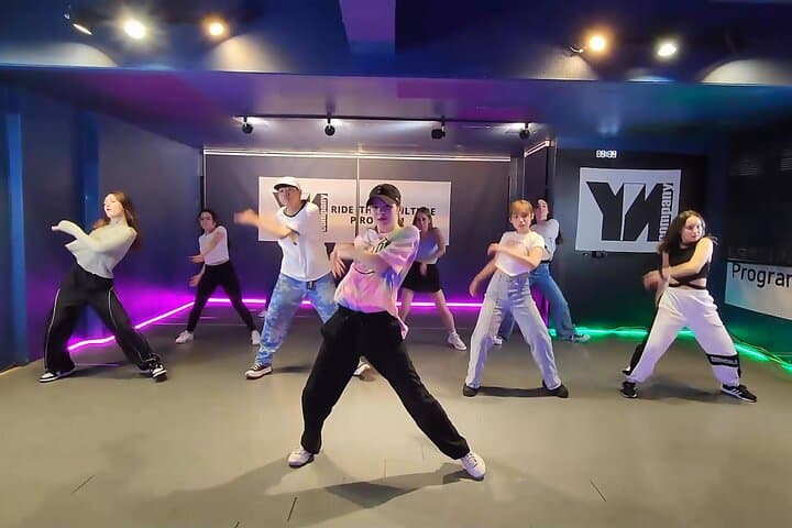 K-pop Dance Class in Seoul (Incl. video shooting & editing)
