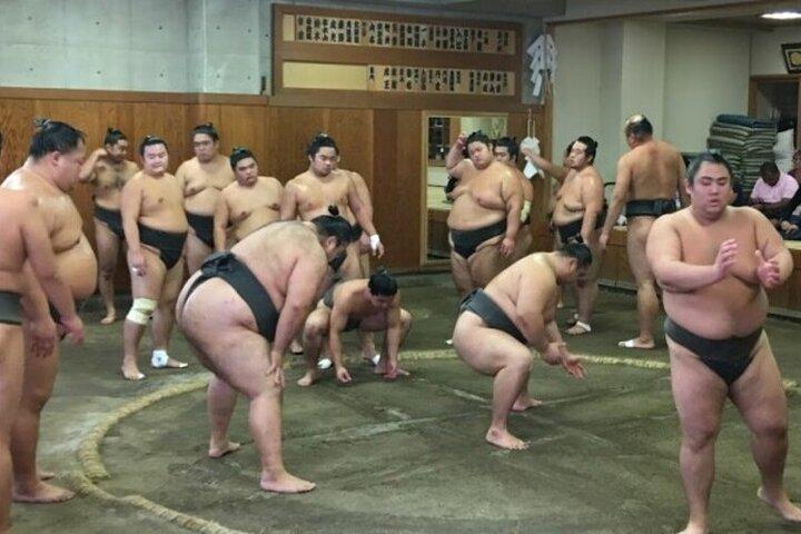 Tokyo 5 timers privat tur og sumobryder om morgentræning