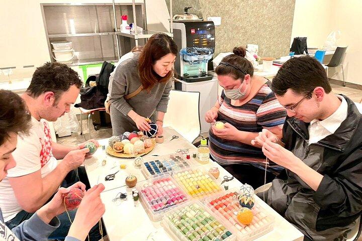 日本語の手芸手まり刺繍ボールを作ろう