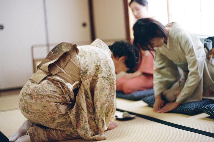 Teezeremonie durch den Teemeister in Kyoto SHIUN AN