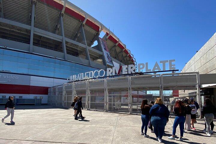 ブエノスアイレスのサッカーガイド付きアルゼンチンサッカースタジアムツアー