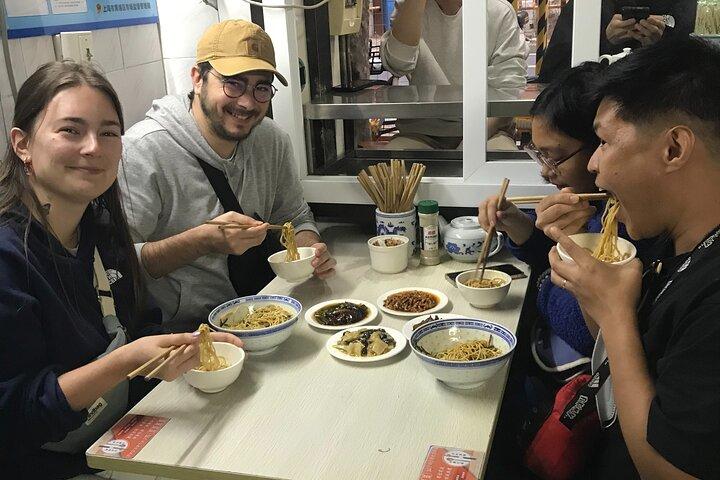 Autentisk lokal mad tur i downtown Shanghai-Tip baseret