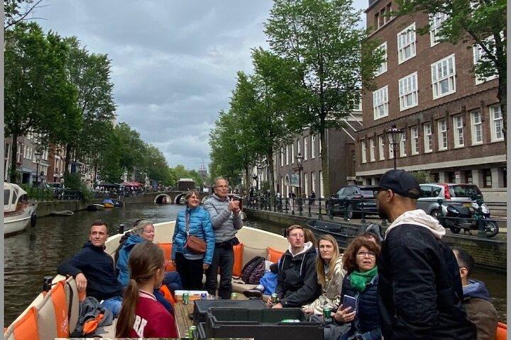 Explorez Amsterdam à Vélo en Compagnie d'un Guide Local Français