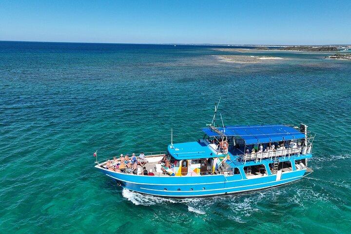 Excursion en bateau dans la zone marine protégée de Porto Cesareo