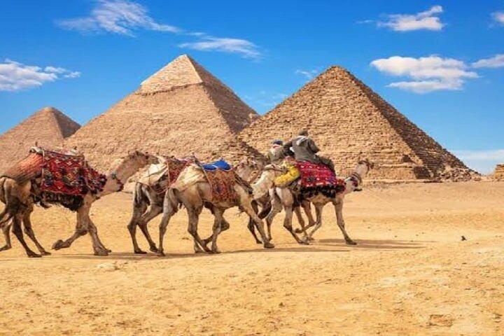 Visite partagée d'une journée complète aux pyramides de Gizeh depuis Gizeh