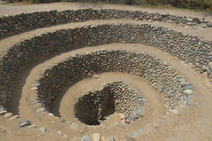 Tour pelos aquedutos e linhas de Cantalloc + ruínas de Paredones