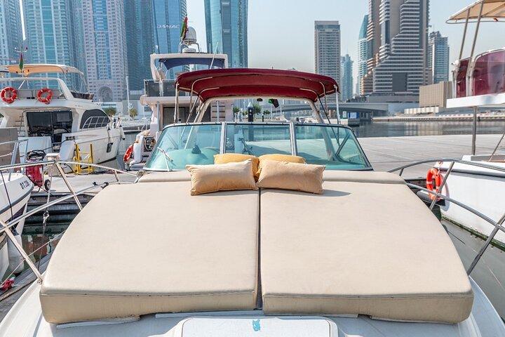 Privé 33ft luxe boottocht in Dubai 8 PAX