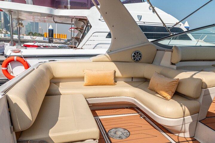 Privé 33ft luxe boottocht in Dubai 8 PAX
