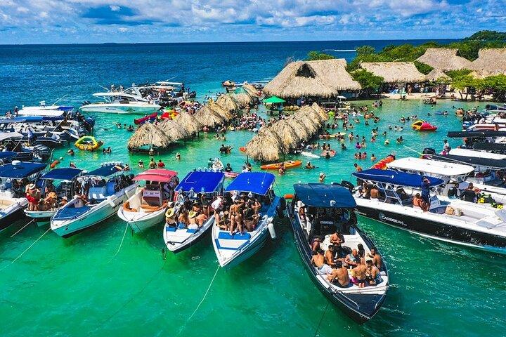 Cartagena Island Hopping: 5-Stop Rosario Islands Tour with Lunch