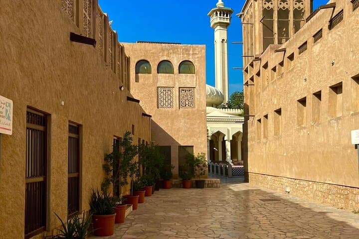 Dubai Souks, Museum, Street Food Walking Tour with Dubai Frame
