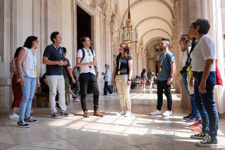 Tour Privado em Madrid: Hotéis perto de Royal Palace, Prado & Literary Quarter