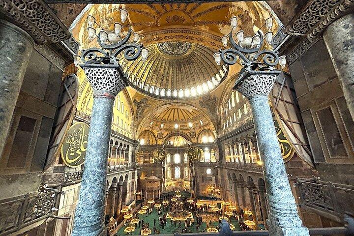 Best of Istanbul: Hagia Sophia,Blue Mosque,Topkapi Palace &Bazaar