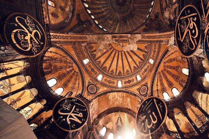 Best of Istanbul: Hagia Sophia,Blue Mosque,Topkapi Palace &Bazaar