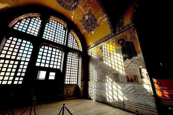 Best of Istanbul: Hagia Sophia,Blue Mosque,Topkapi Palace &Bazaar