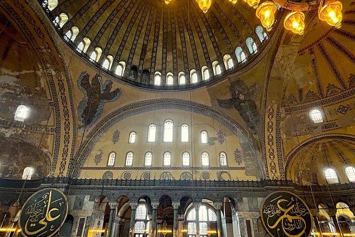 Best of Istanbul: Hagia Sophia,Blue Mosque,Topkapi Palace &Bazaar