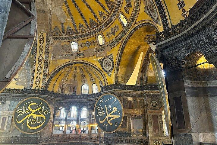 Best of Istanbul: Hagia Sophia,Blue Mosque,Topkapi Palace &Bazaar