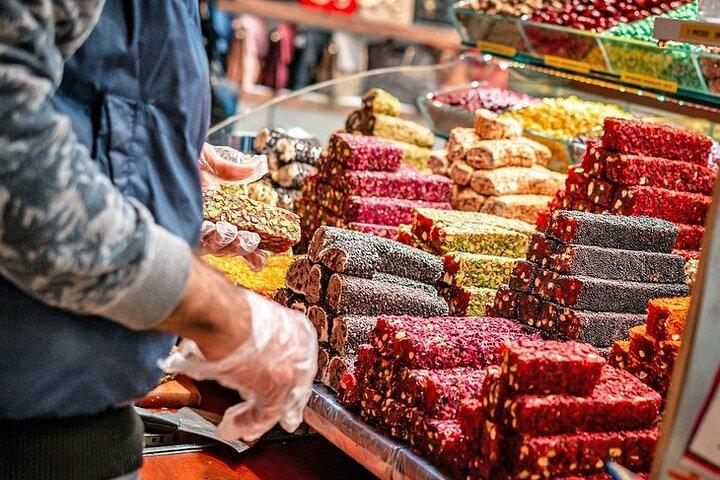 Best of Istanbul: Hagia Sophia,Blue Mosque,Topkapi Palace &Bazaar