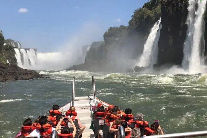 Iguazu Falls: Argentina sidotur med båttur och buffélunch